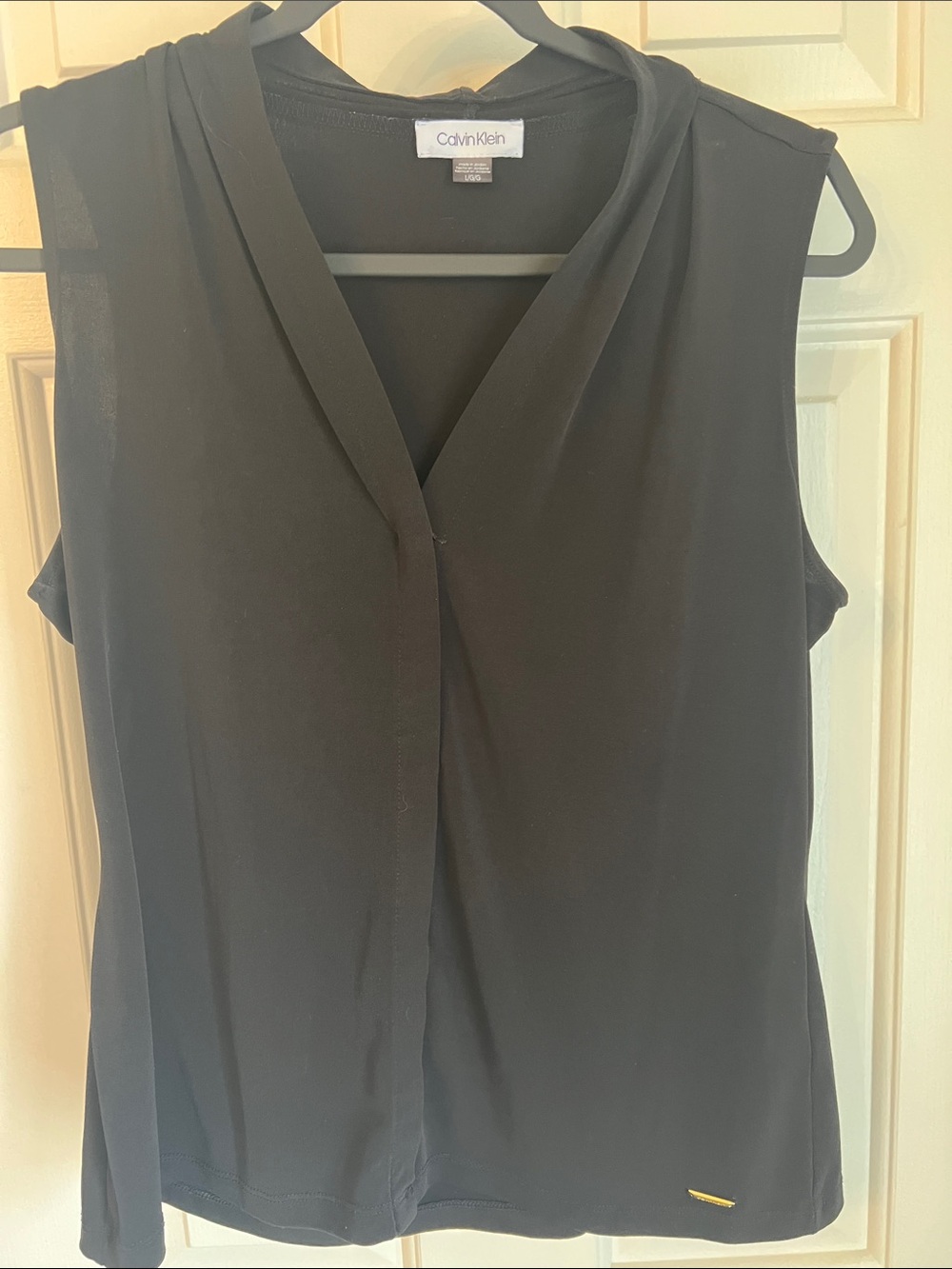 Calvin Klein Black Sleeveless V-Neck Top-Large